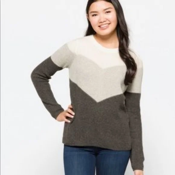 Design History Sweater - Picture 9 of 9